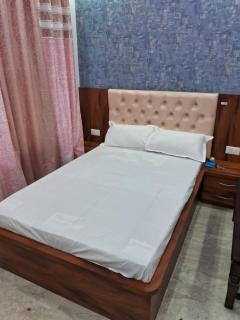 Maa kamakhya home stay - Varanasi - 5