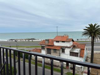 Departamento frente a la playa en La perla - Mar del Plata - 4