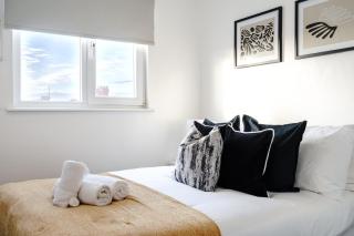 Modern & Cozy 2-Bedroom Apartment with Smart TV - Cardiff - 8
