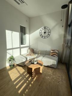 Spacious 4 room apartment, 8min walk to old town, free parking, all new - Bari - 4