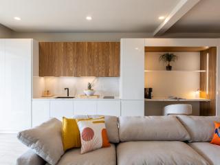 Appartement avec piscine et accès direct à la piscine à débordement - FR-1-734-67 - 4