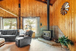 Mtn-View Cabin with Horse Pasture in Koosharem - 1