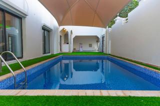4 Bed Private Pool Villa Juffair - Manama - 0
