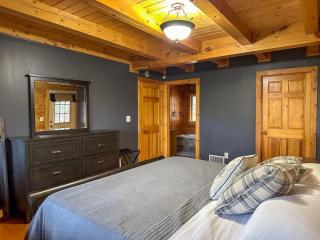 Spacious Log Home in Warwick - Warwick - 2