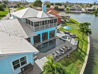 Schell-Topia Lake Front - Lochmoor Waterway Estates - 9