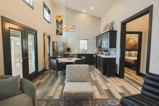 VVCR - Cabin 15 (1-Bed, Modern, Luxury w. Hot Tub) - Davis - 3