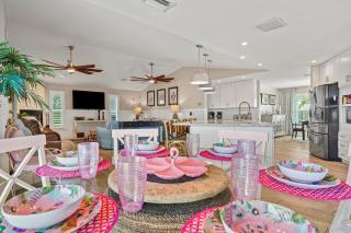 Schell-Topia Lake Front - Lochmoor Waterway Estates - 5