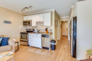 Walk to Coligny Beach Park Condo with Pool Access! - Hilton Head Island - 5