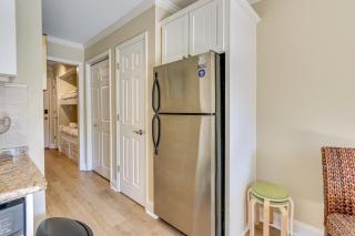 Walk to Coligny Beach Park Condo with Pool Access! - Hilton Head Island - 3