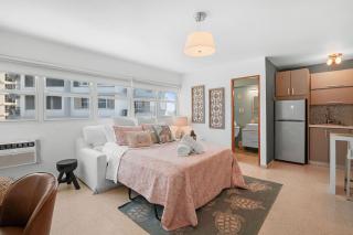 Modern & Cozy Studio in The Heart of Isla Verde - San Juan - 0