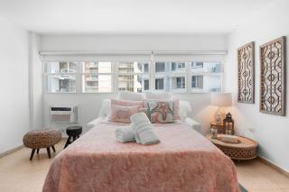 Modern & Cozy Studio in The Heart of Isla Verde - San Juan - 2