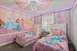 Lakeview 5BR with Game Room and Pool, Near Disney - 3