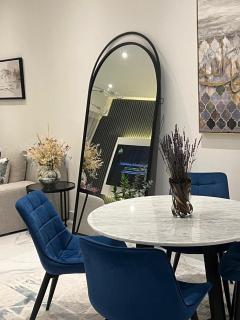 8 Boulevard Walk 'Heart of Downtown' - 7