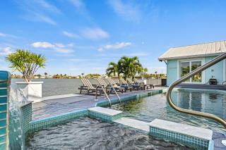 Schell-Topia Lake Front - Lochmoor Waterway Estates - 3