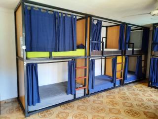 Travelero Hostel & Tours - 1