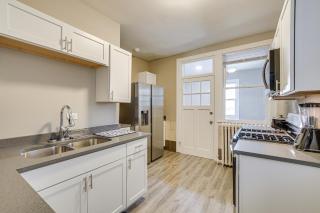 Walk to Devon Avenue and Warren Park Chicago Apt! - 1