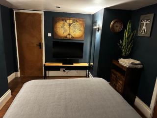 Blue Riad Hot tub and fireplace luxury apartment - East Grinstead - 8