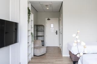 Private Room With Cozy Bed, Bathroom & Wifi - Raamsdonksveer - 4