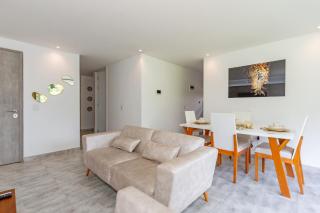 Escapada de Lujo, Apartamento con Jacuzzi Privado y Vista Panorámica a la Ciudad - Envigado - 3