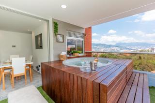 Escapada de Lujo, Apartamento con Jacuzzi Privado y Vista Panorámica a la Ciudad - Envigado - 8
