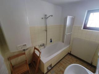 Quaint Flat with Idyllic Garden - 3