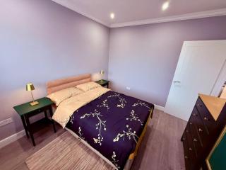 Cozy 3 bed house - 8