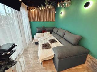 Stylish 2-Bedroom Apartment with AC & Pool - 1