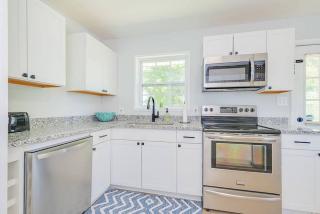 Buckroe Bungalow Escape to the Beach 2mins Away - 9