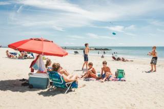 Buckroe Bungalow Escape to the Beach 2mins Away - 8