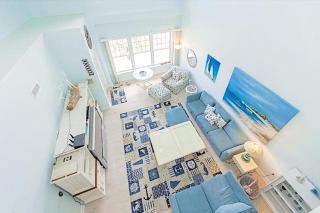 Penthouse By The Sea Huge Home with Amazing Views - 9