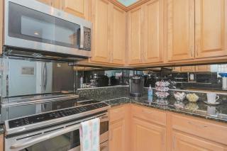 Penthouse By The Sea Huge Home with Amazing Views - 5