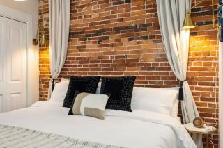 Tugboat Vista 2 Bedroom Downtown Portsmouth - Portsmouth - 3