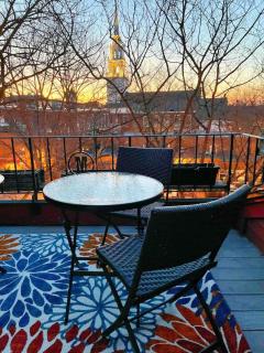 City Loft Group Getaway King Downtown Location - Newburyport - 9