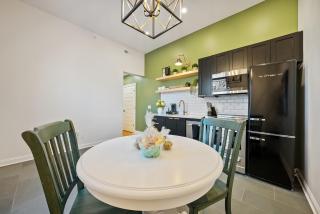 Boutique Style Condo Near Downtown Waterfront - Sandusky - 3