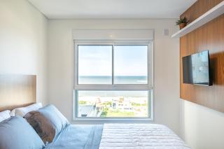 Aptos Pé na Areia Vista Mar Condomínio Resort Completo com Piscina borda Infinita, Beach Tennis, Academia, Sala de Jogos, Brinquedoteca, Playground e Portaria 24H 3 Quartos com Ar-Condicionado, Churrasqueira Privativa Reserve Agora e Viva essa Experiência - 5