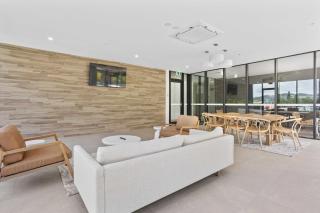 Sandbar Private Apartments - Hosted by Burleigh Letting Company - 8