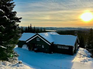 Sjusjøen, Luxury cabin with hot tub, ski-in out - Ringsaker - 9