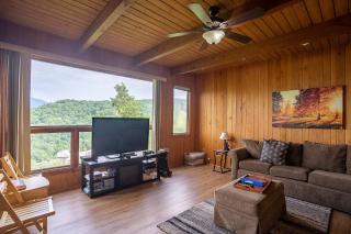 Beautiful 4 bedroom chalet with million dollar views - Gatlinburg - 7