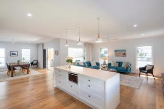 Driftwood - Oceanstays - Yamba - 2