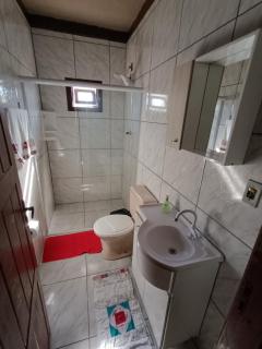 Casa de descanso a 4km - 5 min da Guarda do Embaú - 6