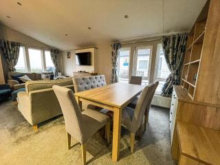 Stunning Lodge With Full Sea Views And Decking At Broadland Sands Ref 20076Cf - Hopton on Sea - 5