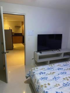 April Villa - Luxury 2 Bed, 2 Bath Apartment with Panoramic Ocean Views, Peaceful, Private Beach - Pinamihagan - 8