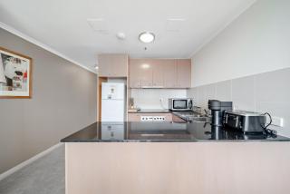 Spacious 1-Bed with City Amenities - Canberra - 9