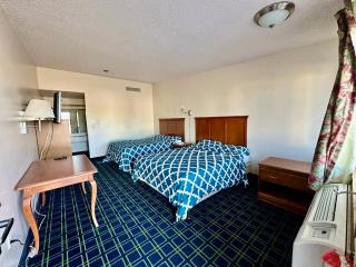 Sunset Inn and Suites - 1
