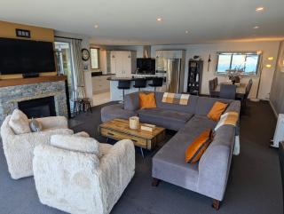 Belvedere Breath Taking Lake & Mountain Views - 4