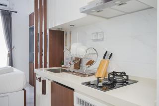 Spacious and Smart Studio Apartment at Sky House BSD By Travelio - Tangerang - 7