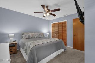 Sea Horsing Around 2 Bedroom 1.5 Bath sleeps 8 - Panama City Beach - 2
