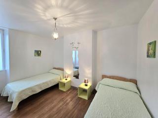 Maison rénovée avec grand jardin, proche des Eyzies et sites touristiques du Périgord Noir - FR-1-616-37 - Campagne - 3