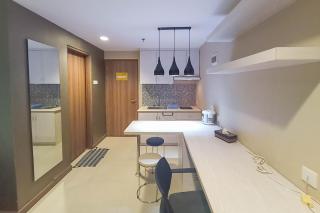 Elegant and Cozy Studio Student Park Apartment By Travelio - Seturan - 2