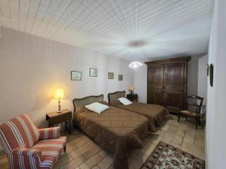 Maison de Charme à la Ferme avec Jardin, Cheminée et Wifi, près de Périgueux - FR-1-616-40 - Mensignac - 3